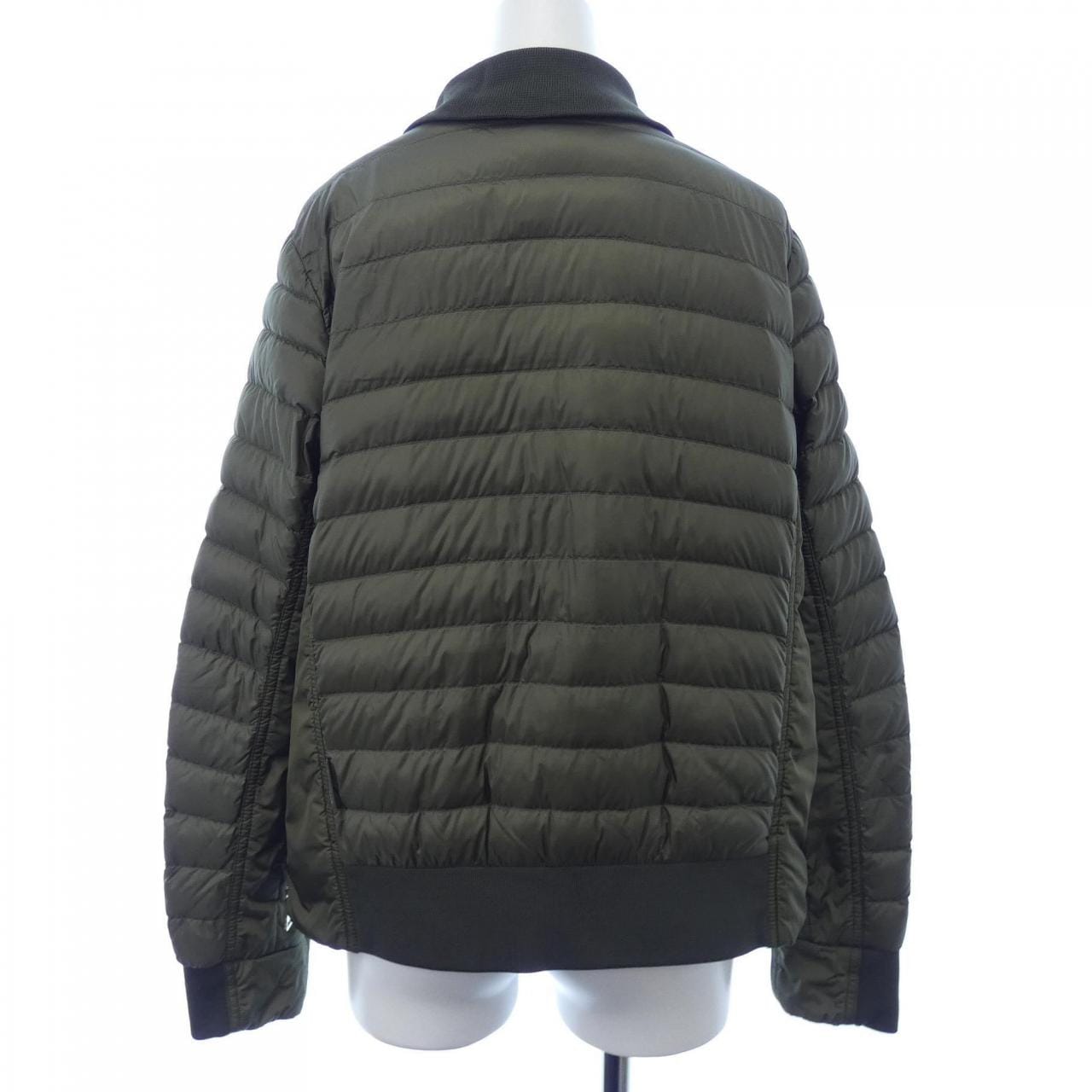 モンクレール MONCLER ダウンジャケット