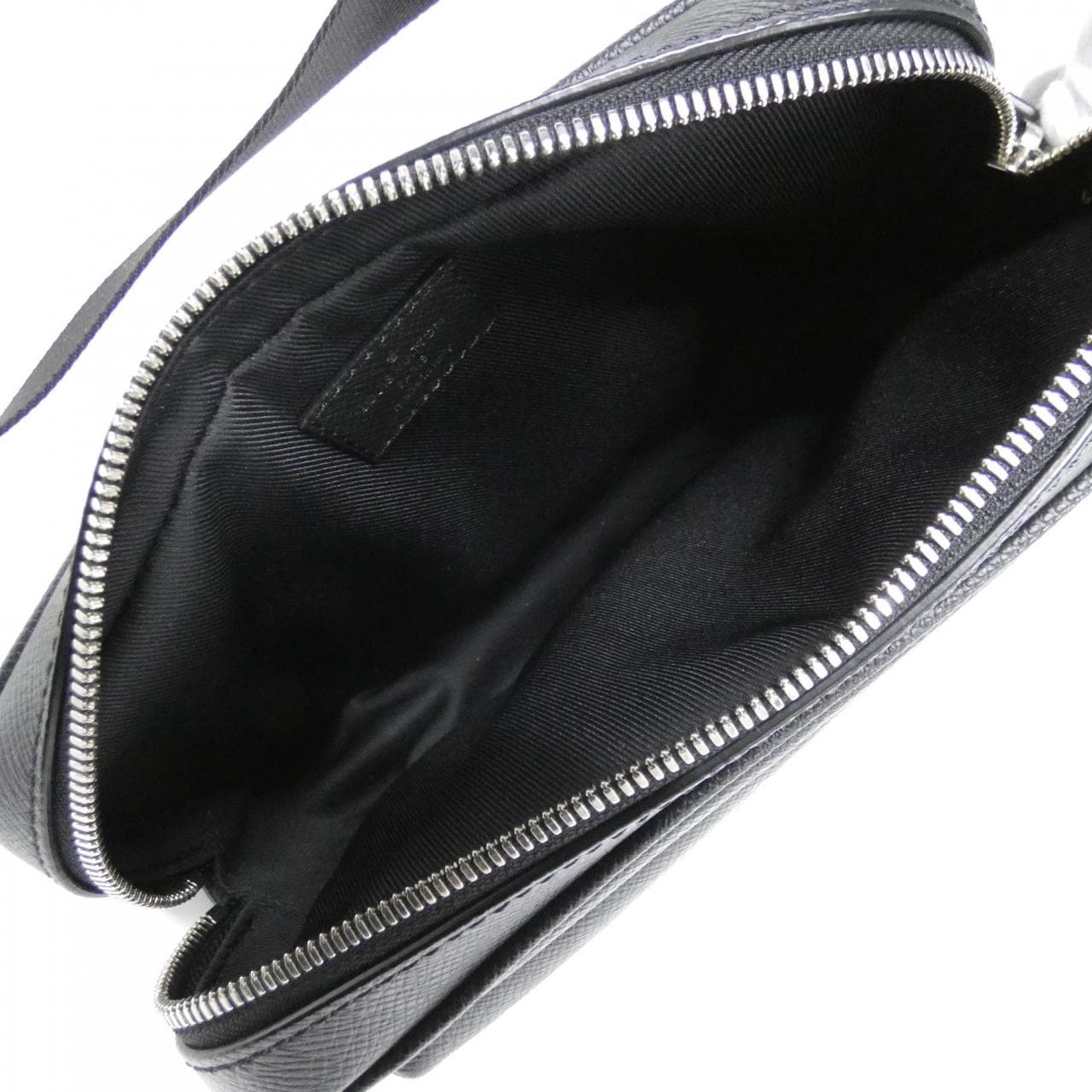 ルイヴィトン タイガ ラマ バムバッグ アウトドア M30245 ショルダーバッグ