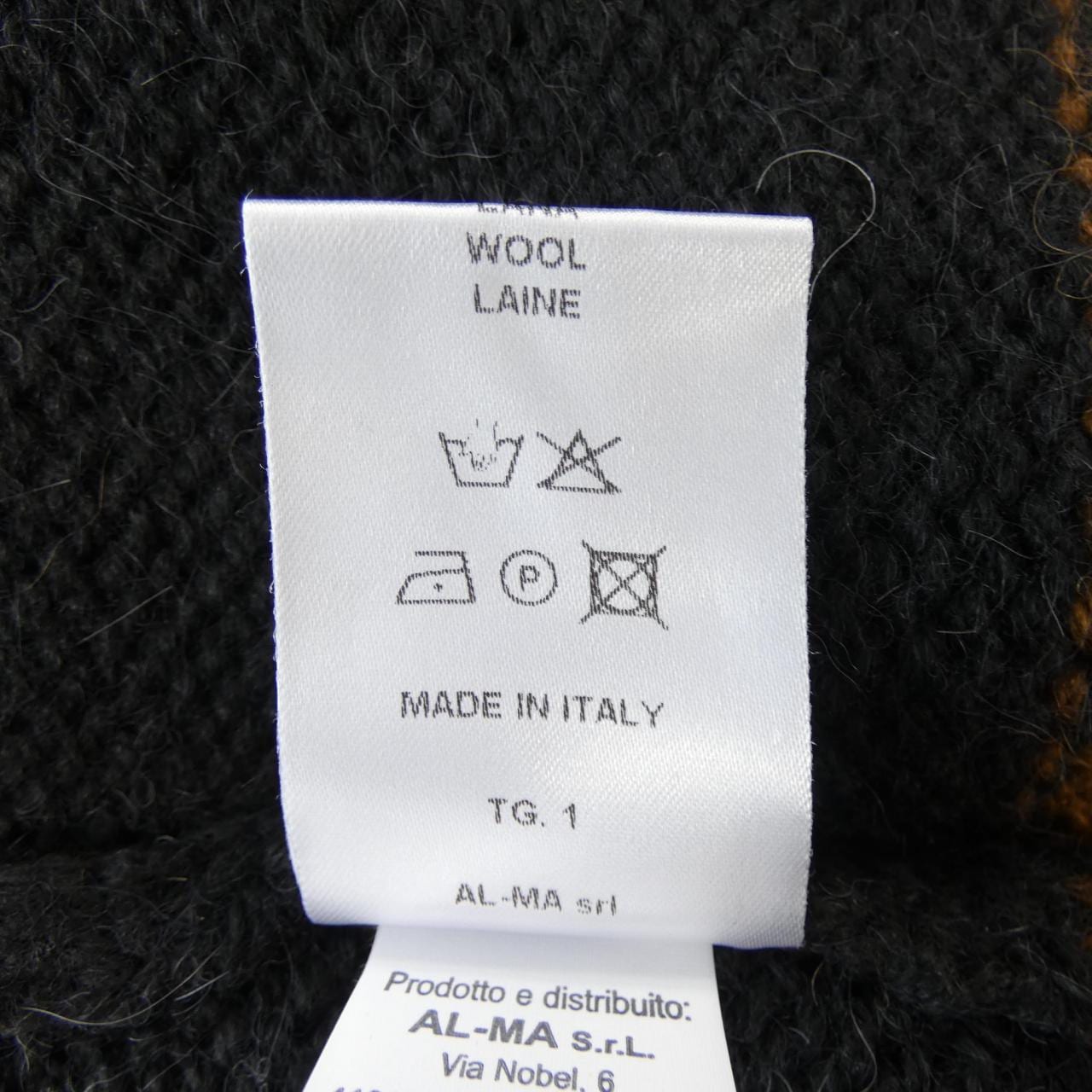 PHISIQUE DU ROLE ニット