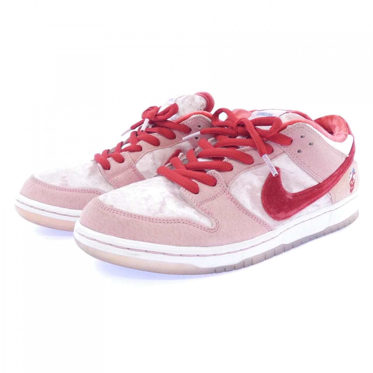 ナイキ NIKE CT2552-800　STRANGE LOVE スニーカー