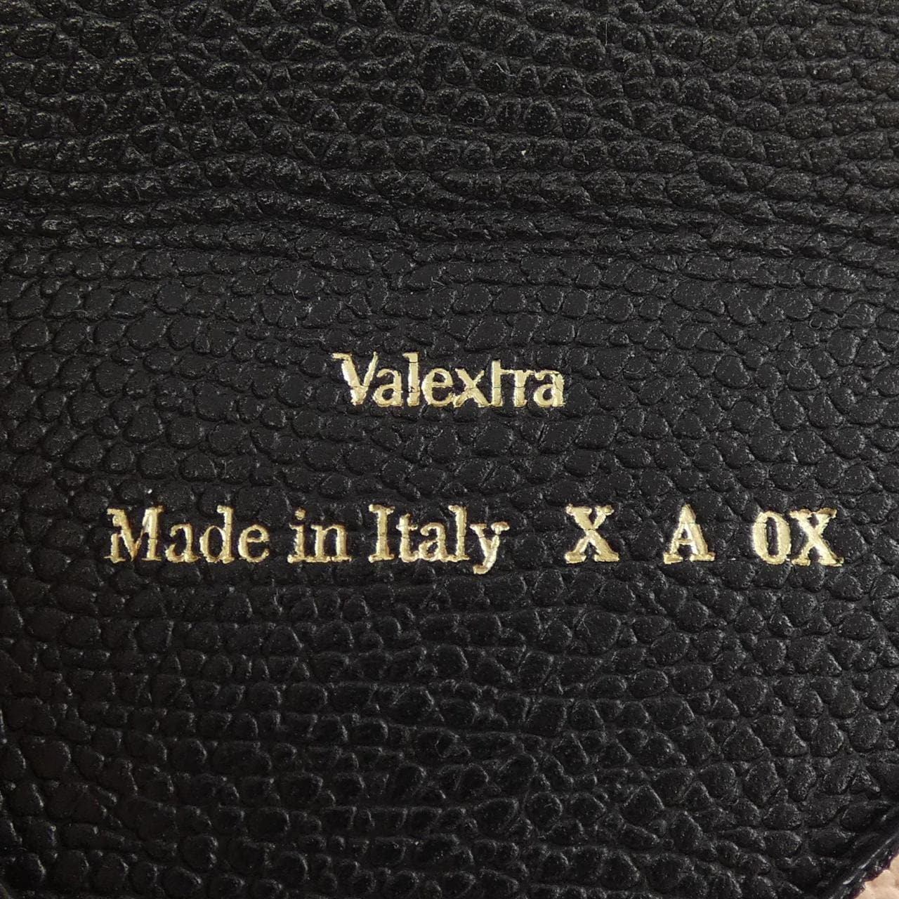 ヴァレクストラ VALEXTRA ボタン付カードホルダー SGNL0061028LOCPS99 CARD CASE