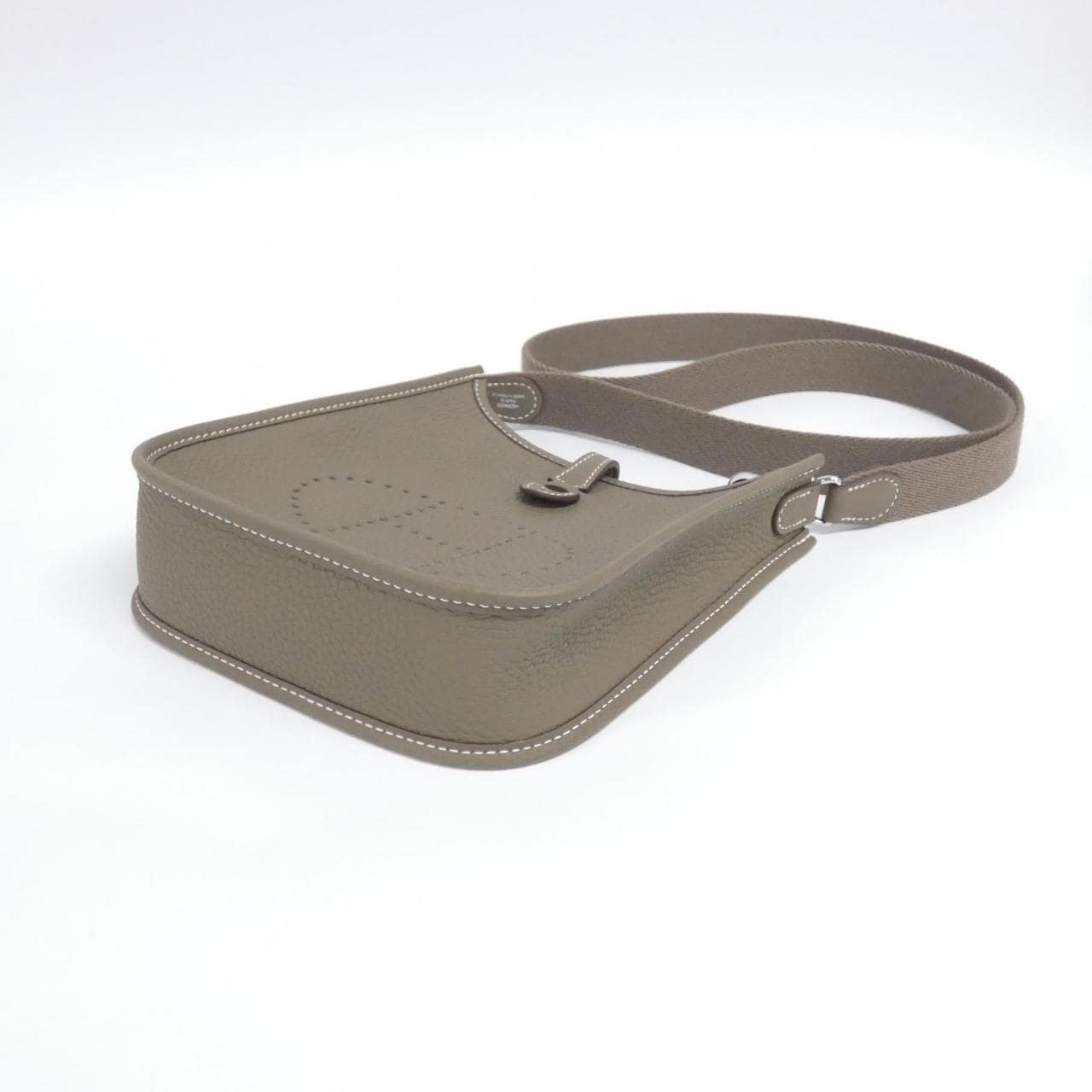 【未使用品】エルメス マキシキャドリーユ エヴリン アマゾン 16cm 069426CK ショルダーバッグ