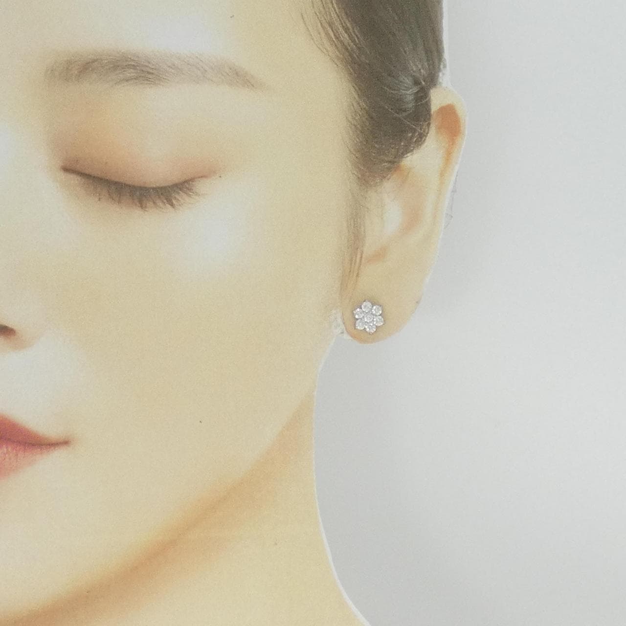 PT flower Diamond earrings 1.00CT