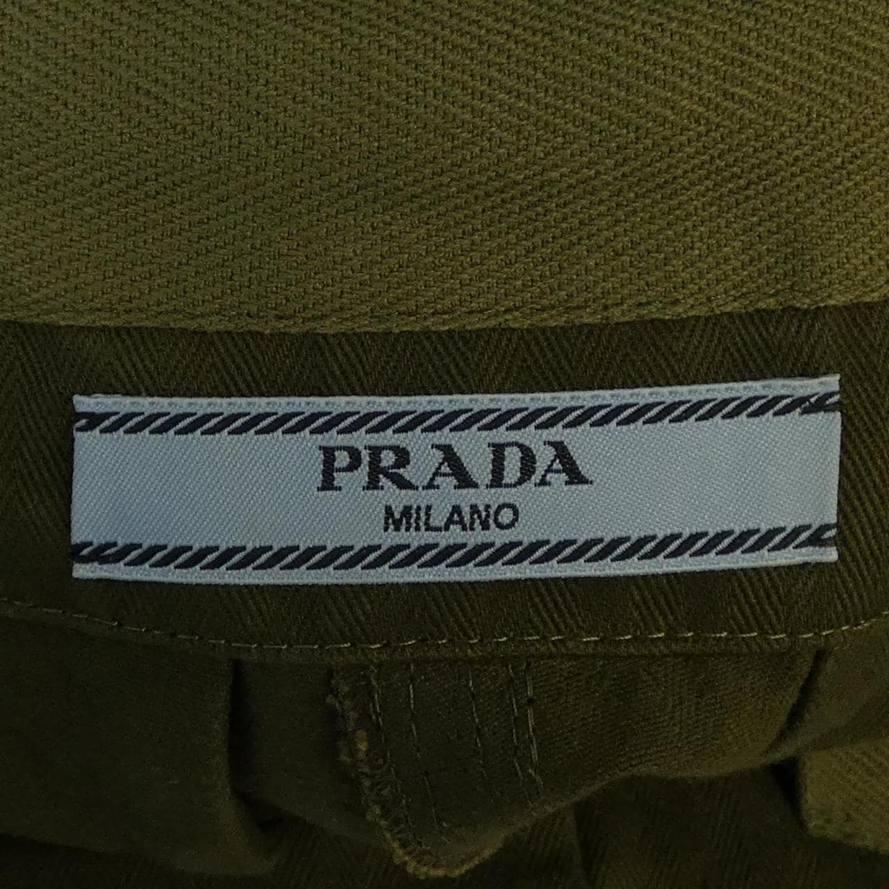 プラダ PRADA P275IG SOOO 162G ショートパンツ