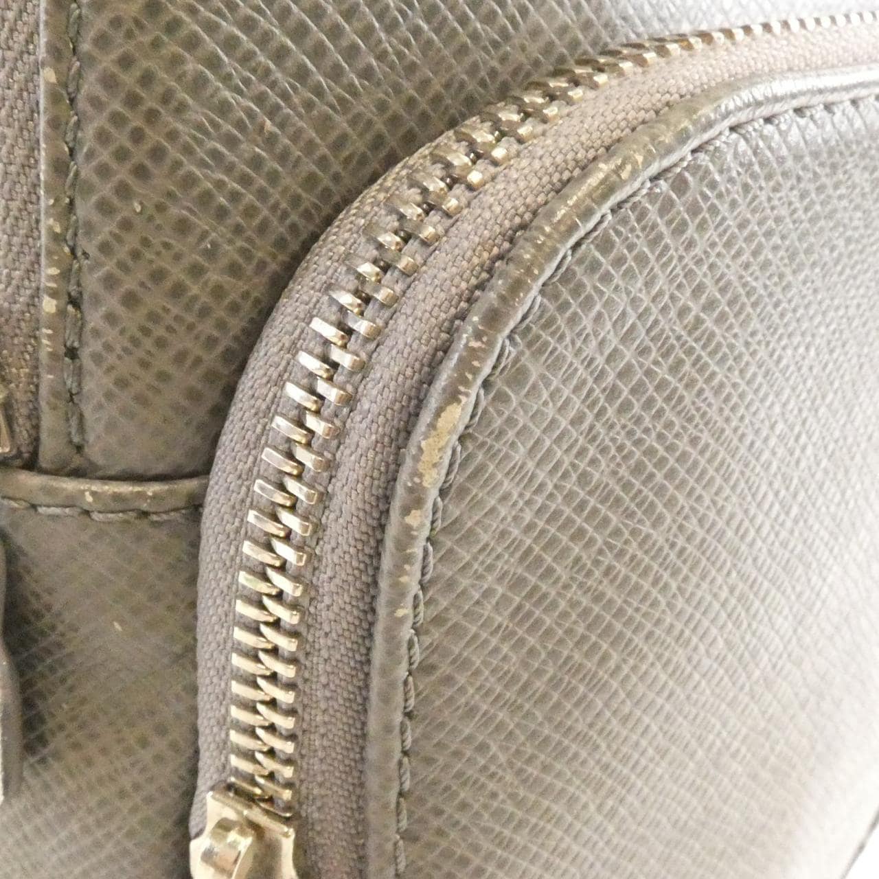 ルイヴィトン タイガ アヴェニュー スリングバッグ M30801 バッグ