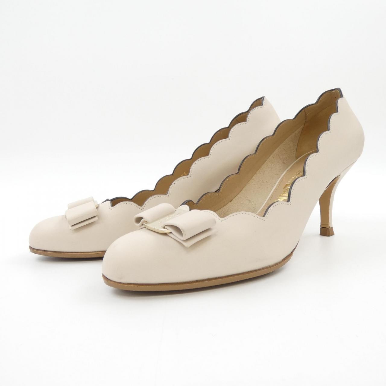 サルヴァトーレフェラガモ SALVATORE FERRAGAMO 17106 パンプス