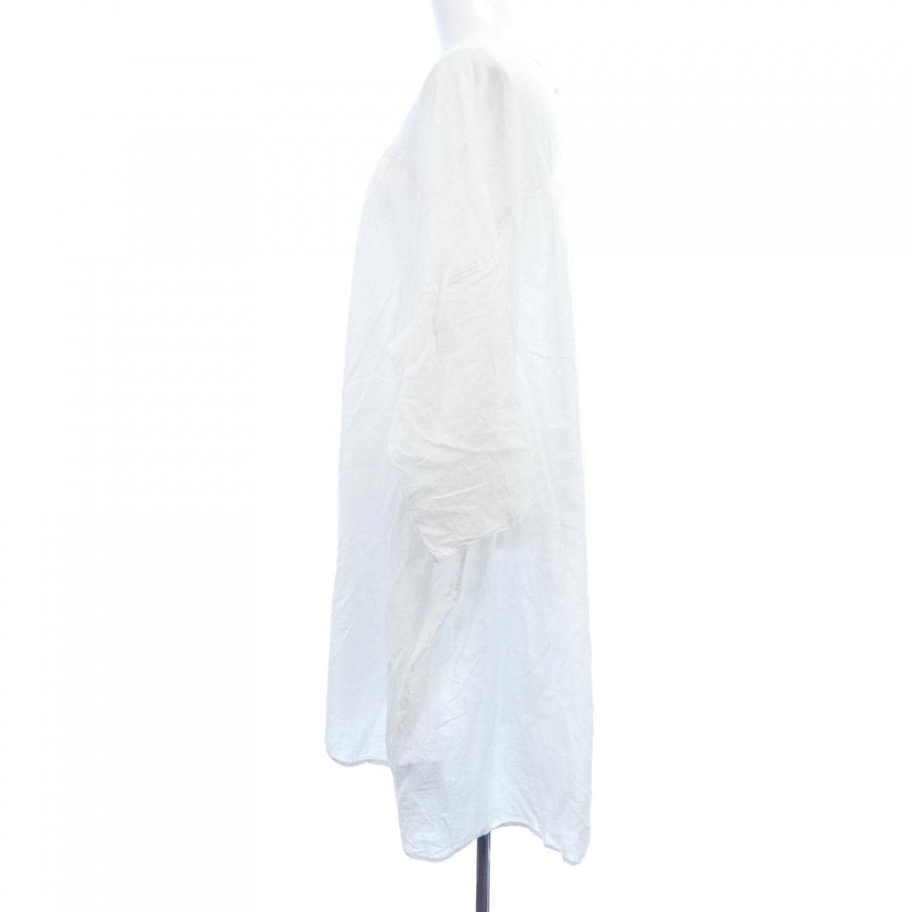 トゥモローランド TOMORROW LAND 42-01-21-01402 トップス