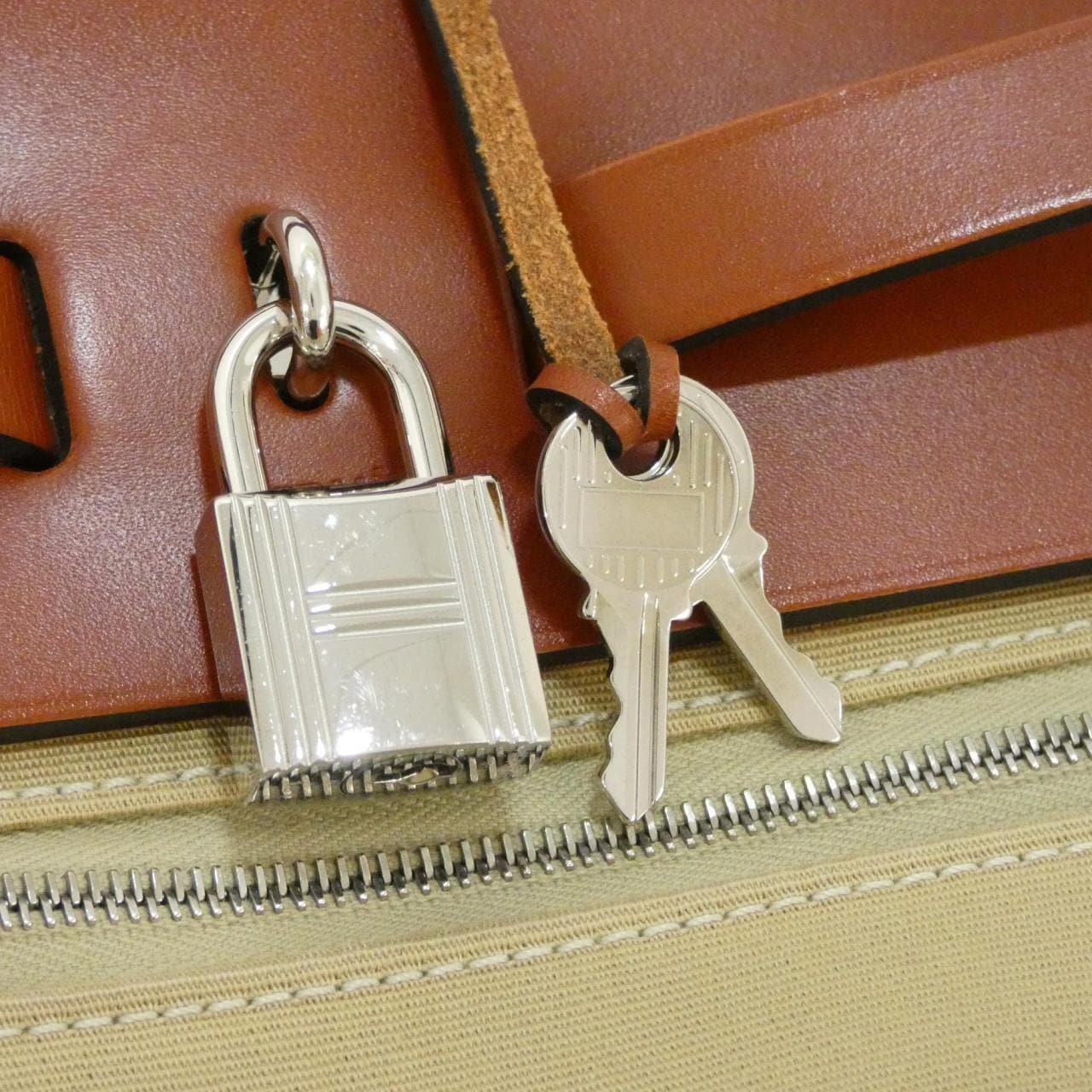 エルメス エールバッグ ジップ PM 060300CK バッグ