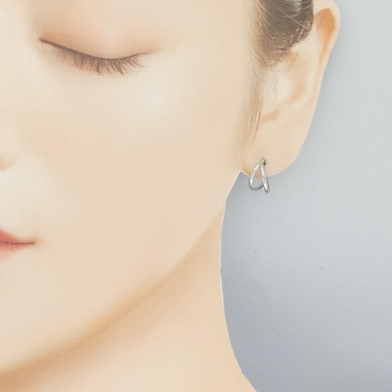 K14WG earring (single ear)