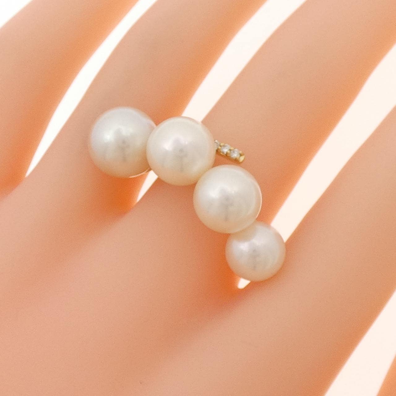 K18YG Akoya pearl ring