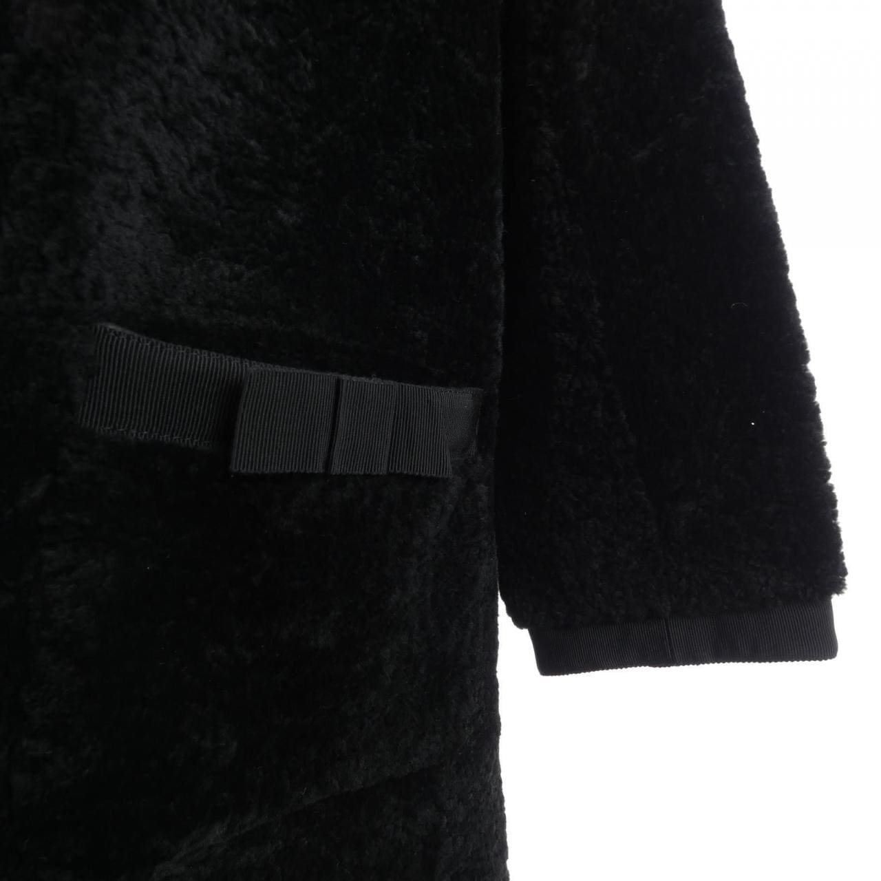 プラダ PRADA 56951 1XM2 ムートンコート