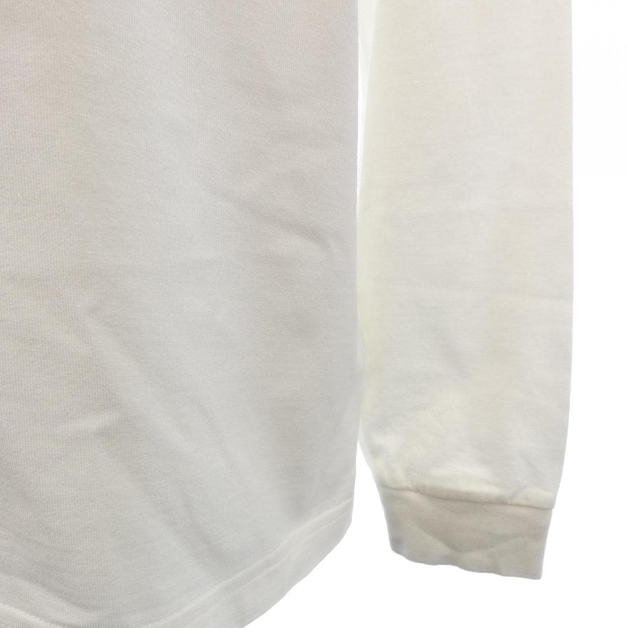 ルイヴィトン LOUIS VUITTON エンボスLVロングスリーブ HLY23WDT3 Tシャツ
