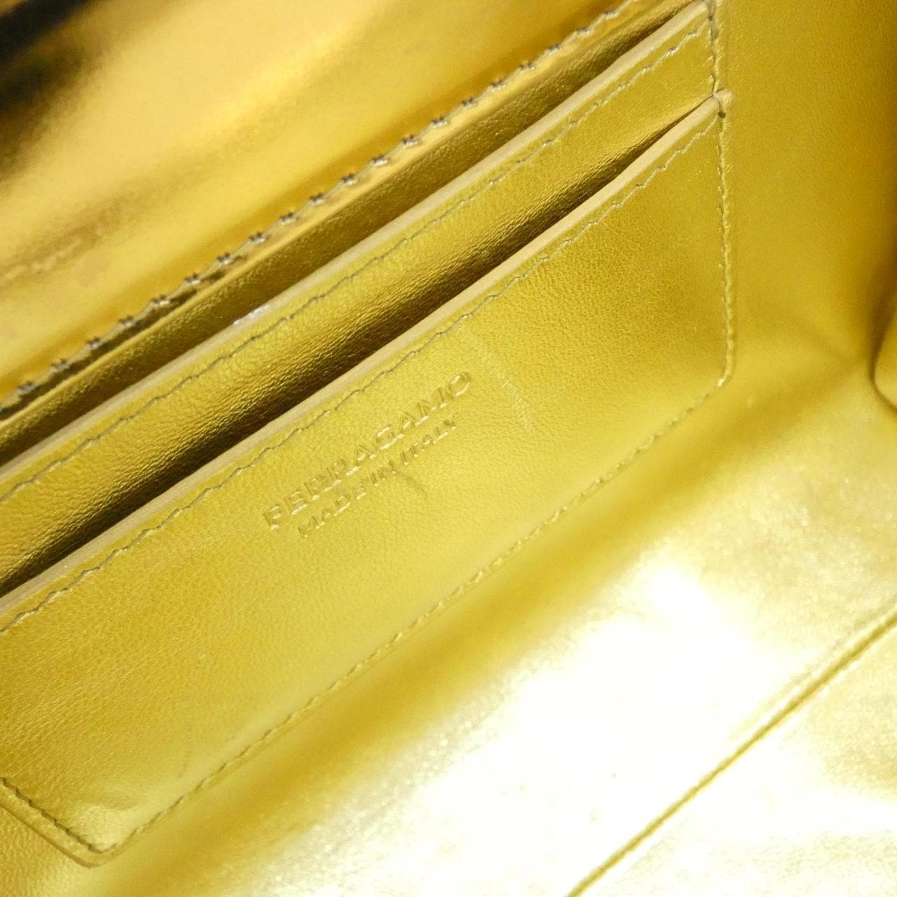 サルヴァトーレフェラガモ 21 3485 ミニバッグ