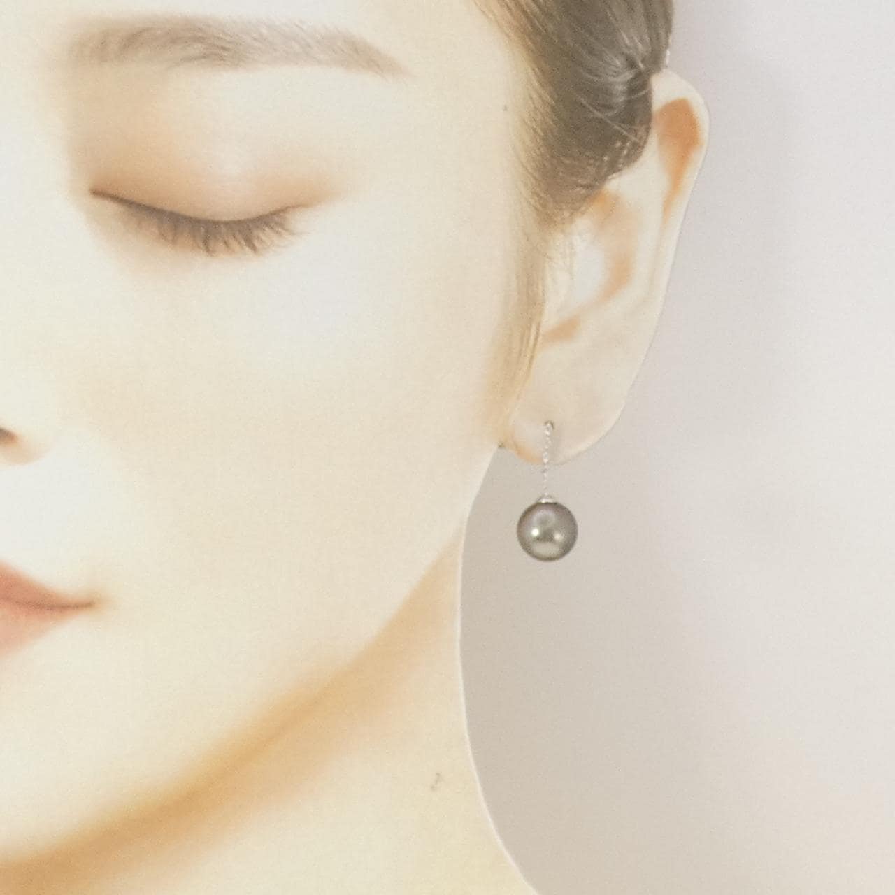 K14WG 黒蝶パール ピアス 10.3mm