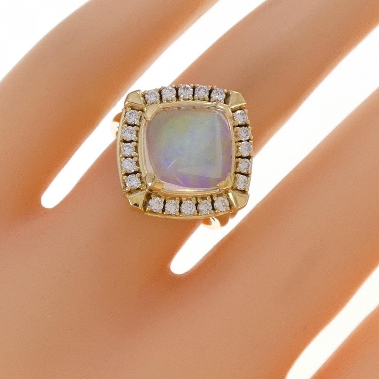 Cresent Vert Synthetic OPAL Ring 3.26CT