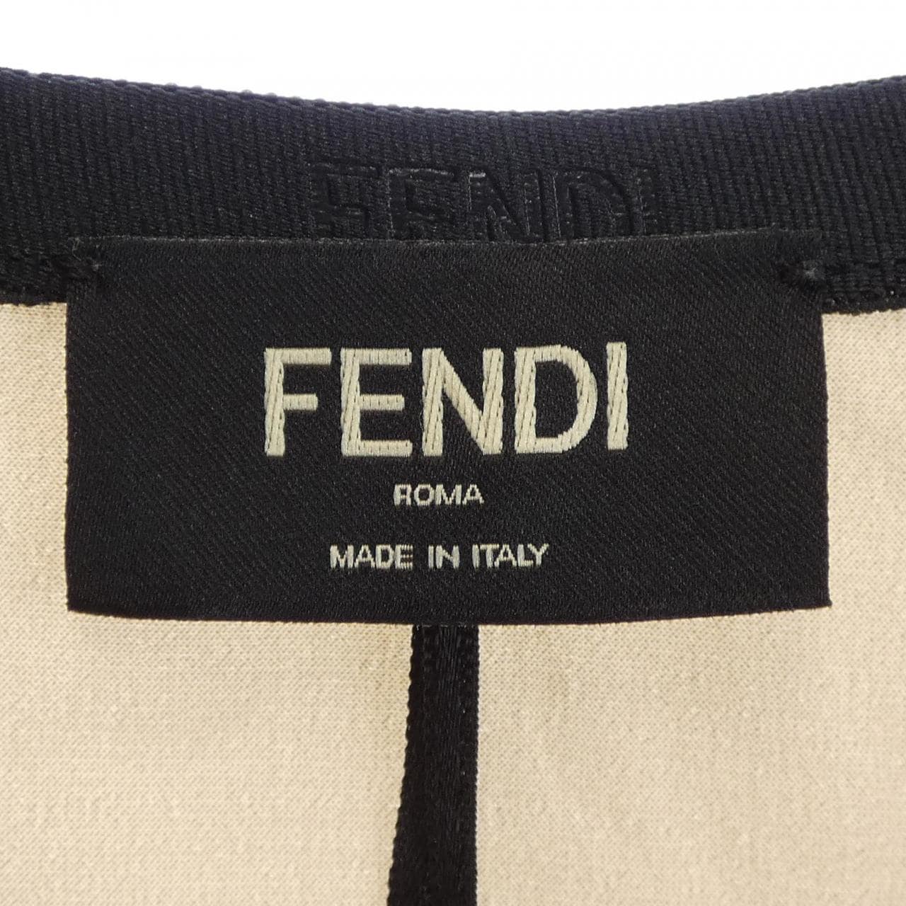 フェンディ FENDI FAF711 AR53 ベスト
