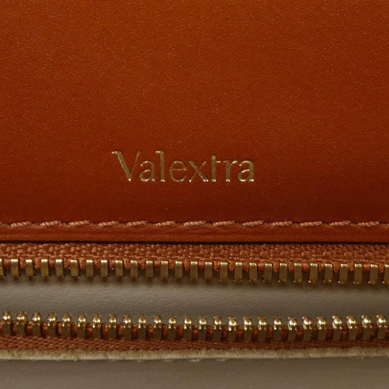 ヴァレクストラ VALEXTRA イジィデ ISIDE インターシャ ストライプ BAG