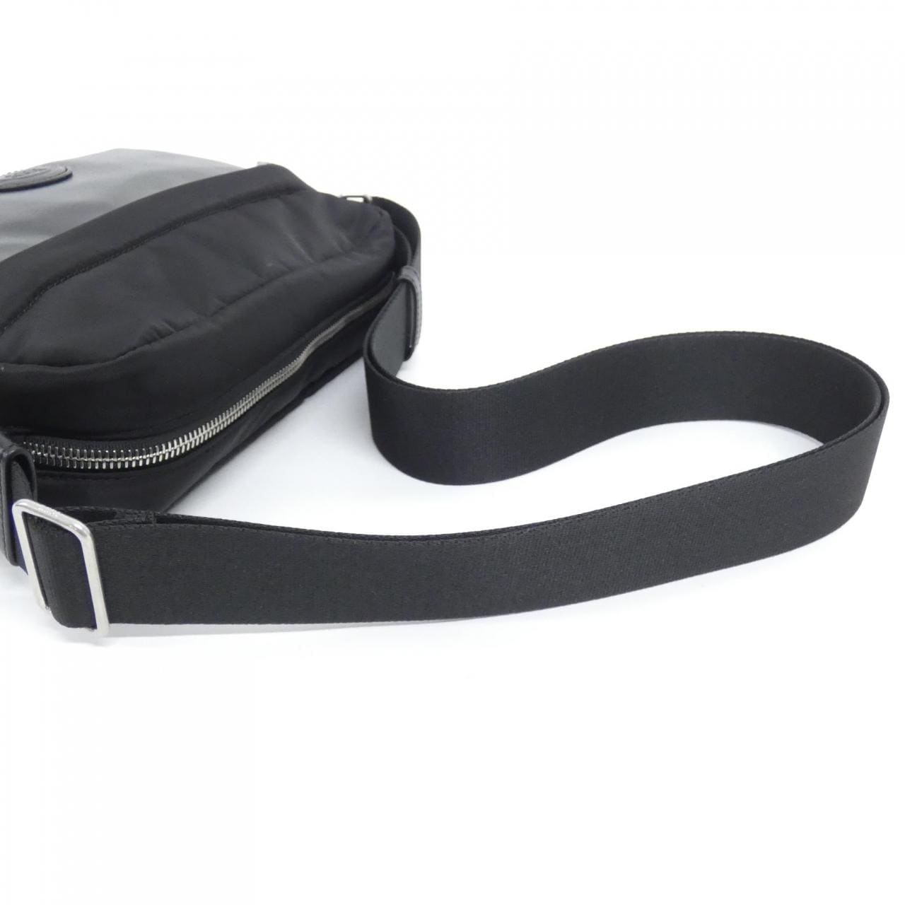 【新品】トッズ XBMTRKQ0100SPFB999 ショルダーバッグ