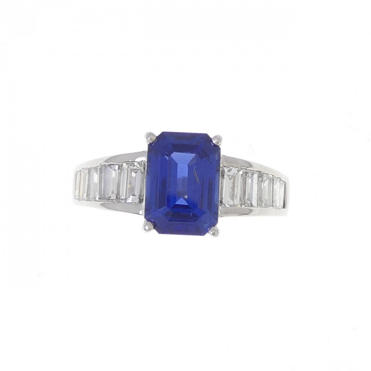 PT900 サファイヤ リング 2.825CT