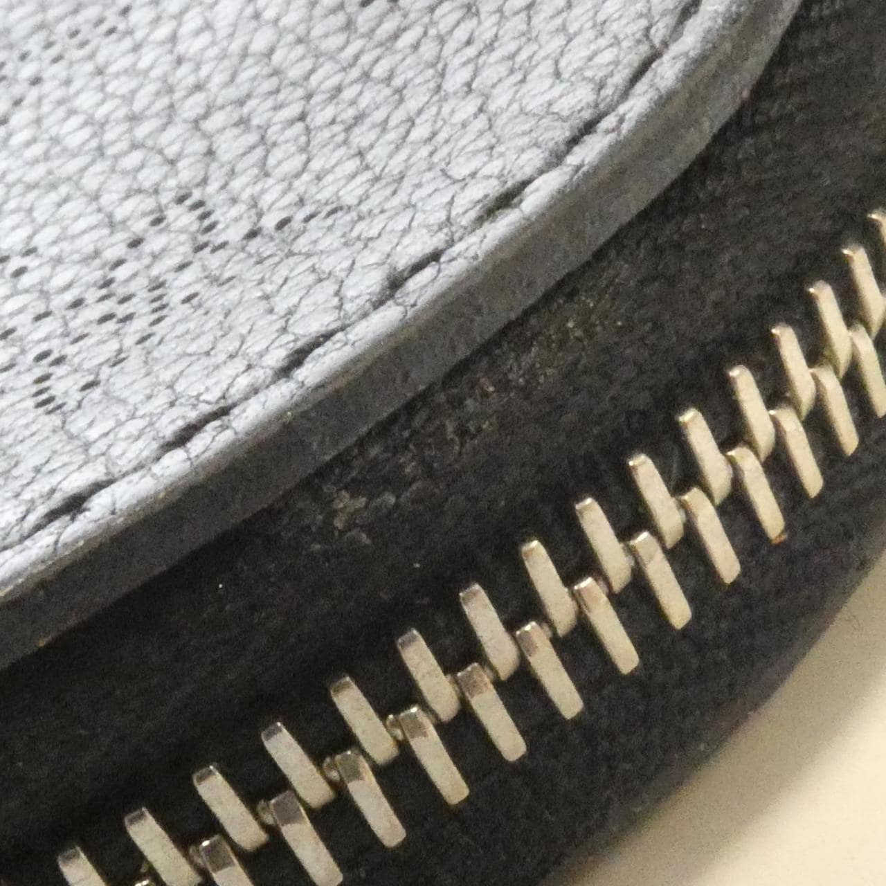 ルイヴィトン マヒナ ベラ M57070 ショルダーバッグ