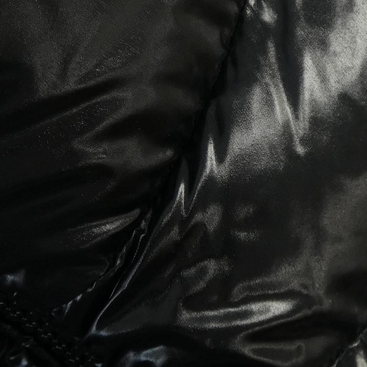 モンクレール MONCLER ダウンジャケット
