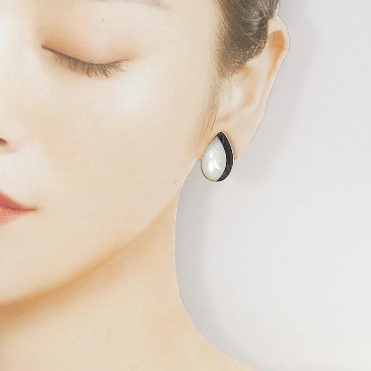 K18YG マザーオブパール イヤリング