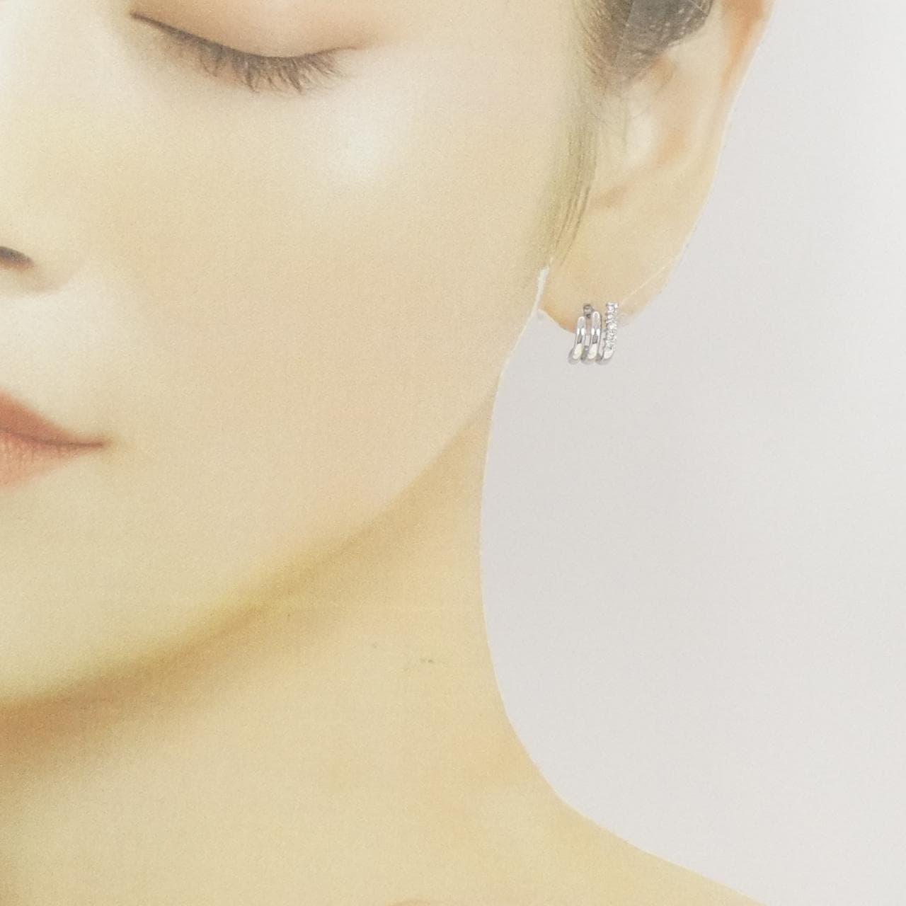 K18WG ダイヤモンド ピアス 0.14CT