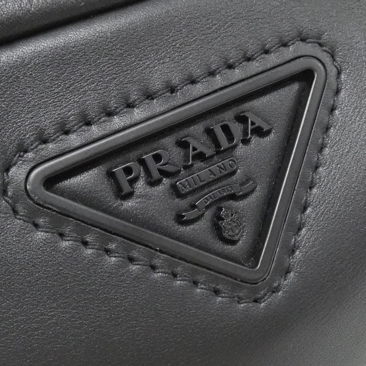 Prada 2VH127腰包