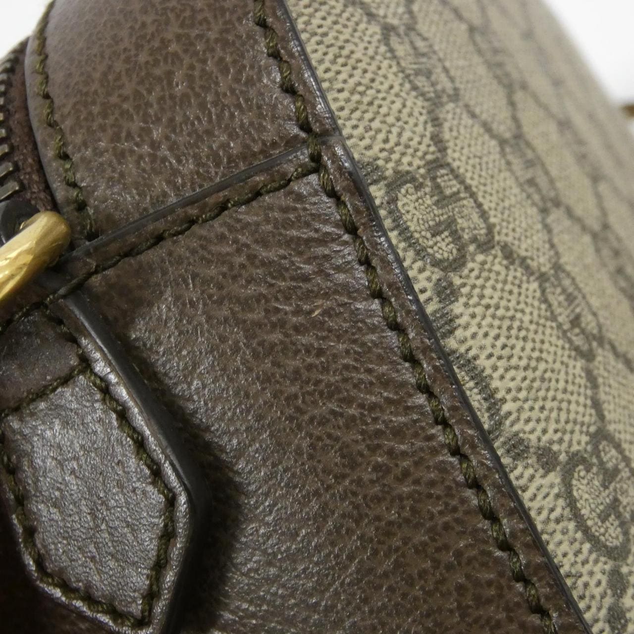 グッチ NEO VINTAGE 476466 K9GVT ショルダーバッグ