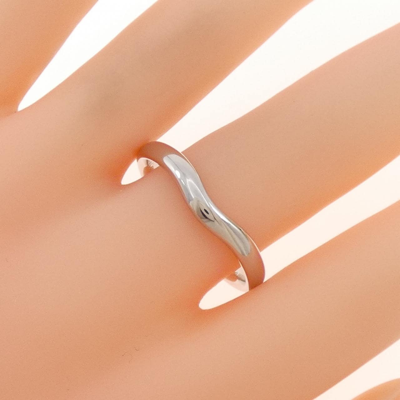 ティファニー カーブド リング