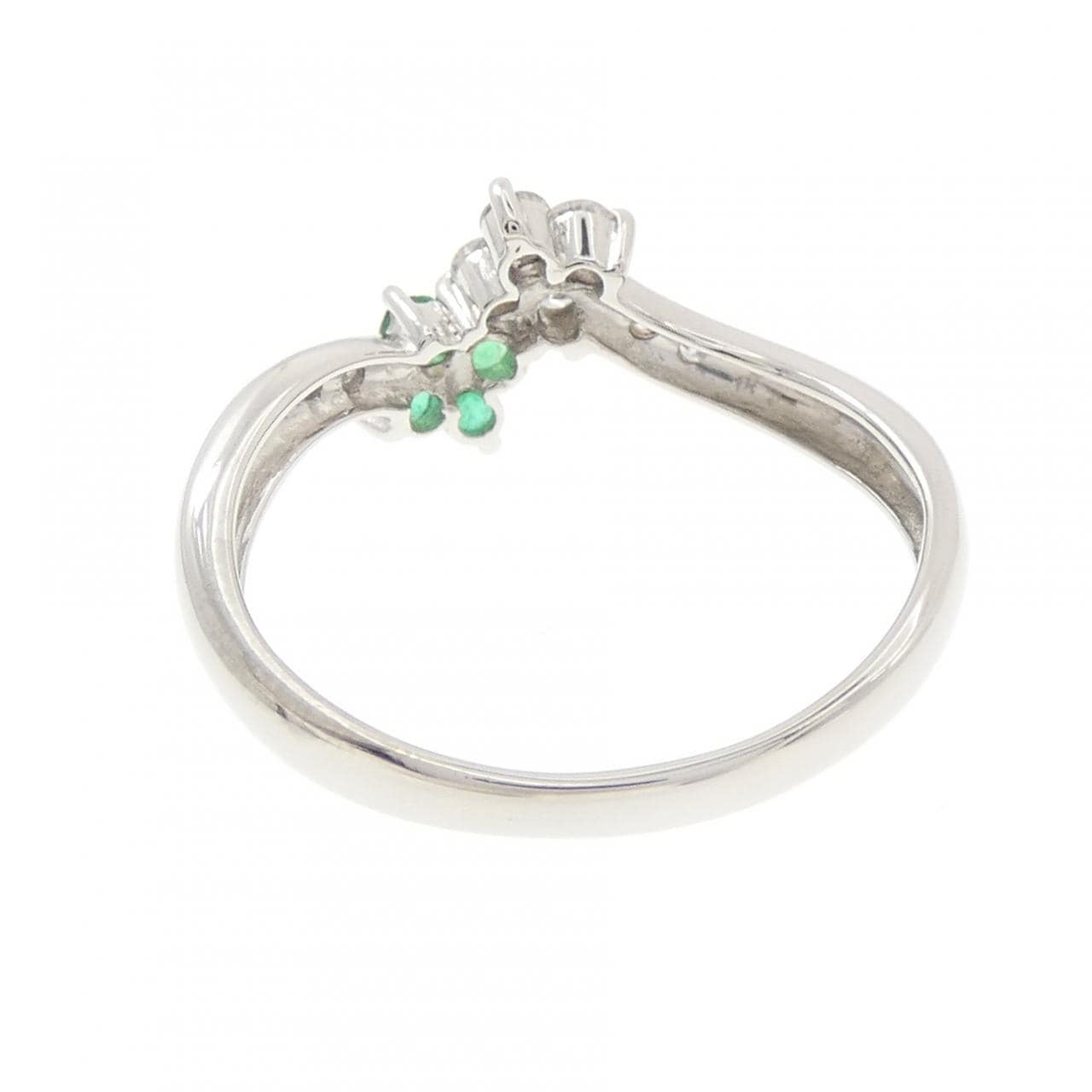 PT900 フラワー エメラルド リング 0.17CT