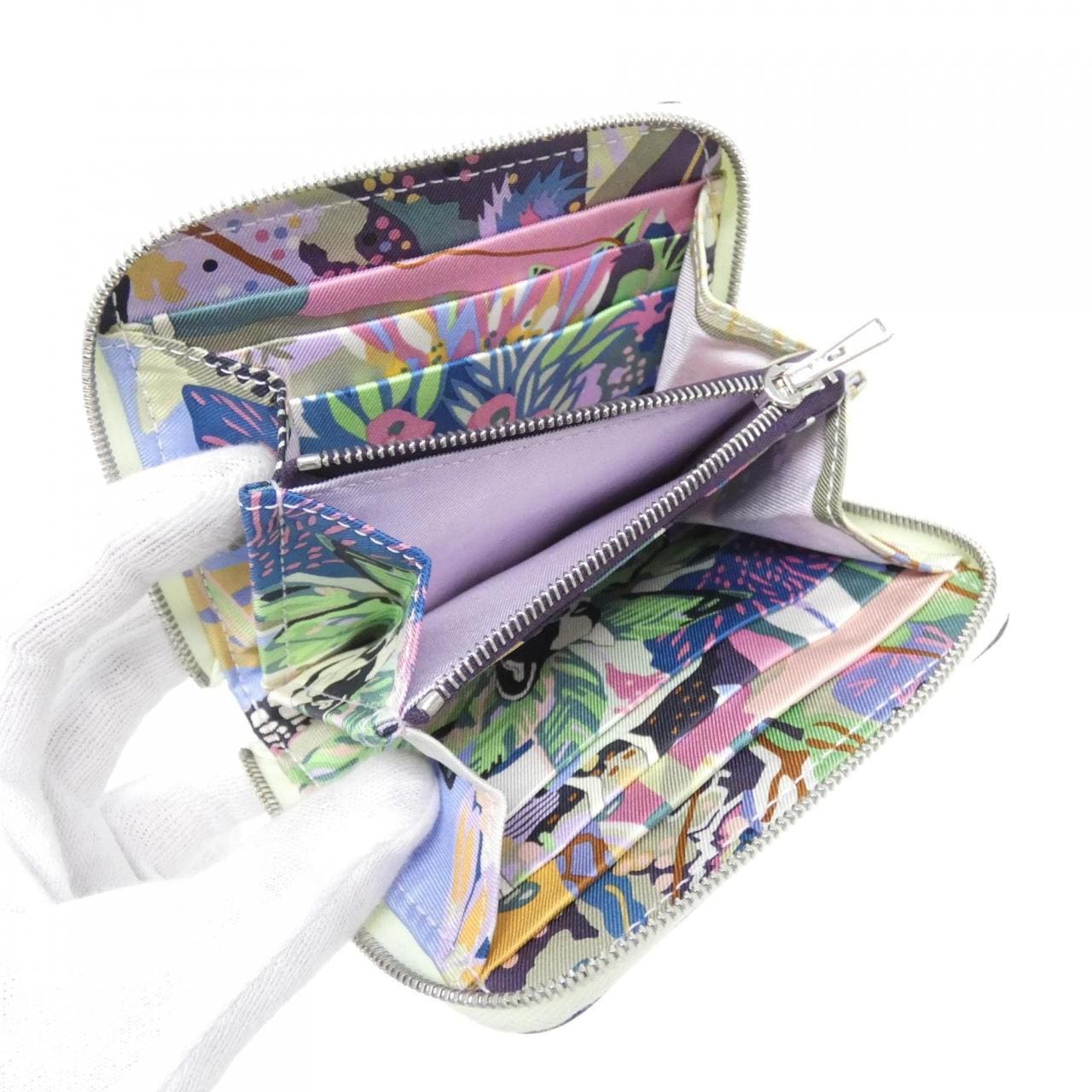 エルメス EN LIBERTE シルク イン コンパクト 084266CK 財布