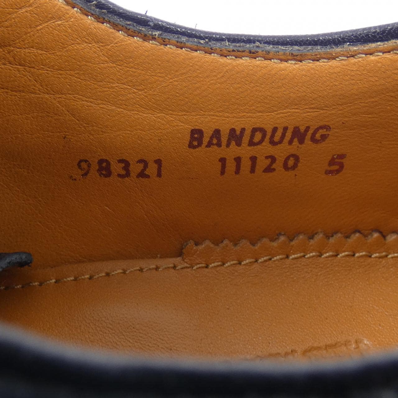 ジャランスリウァヤ JALAN SRIWIJAYA 98321 11120 シューズ