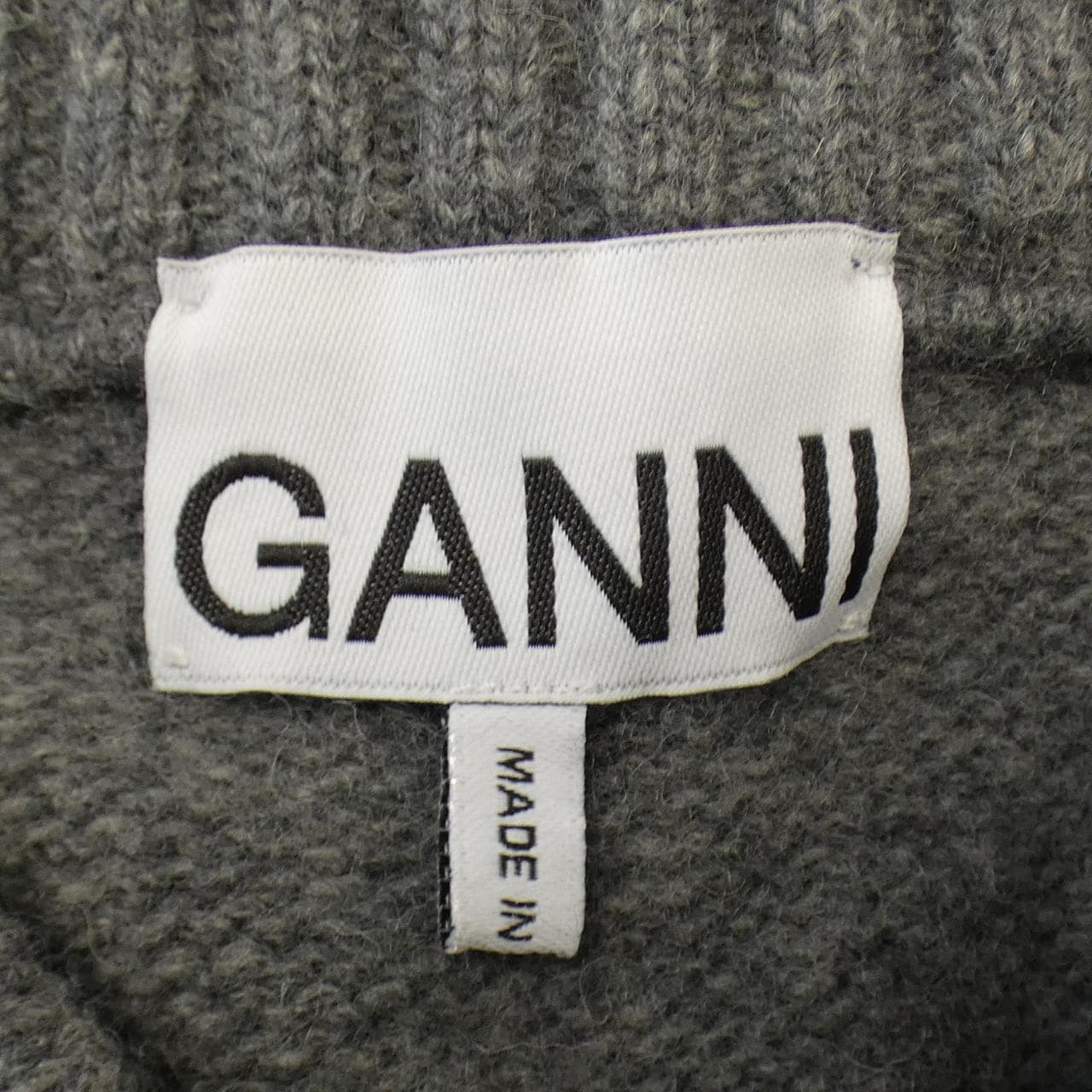 ガニー GANNI ベスト