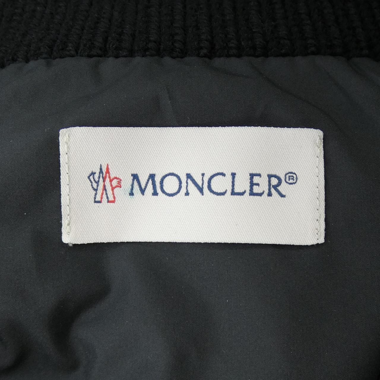 モンクレール MONCLER 20939B00035 ダウンジャケット
