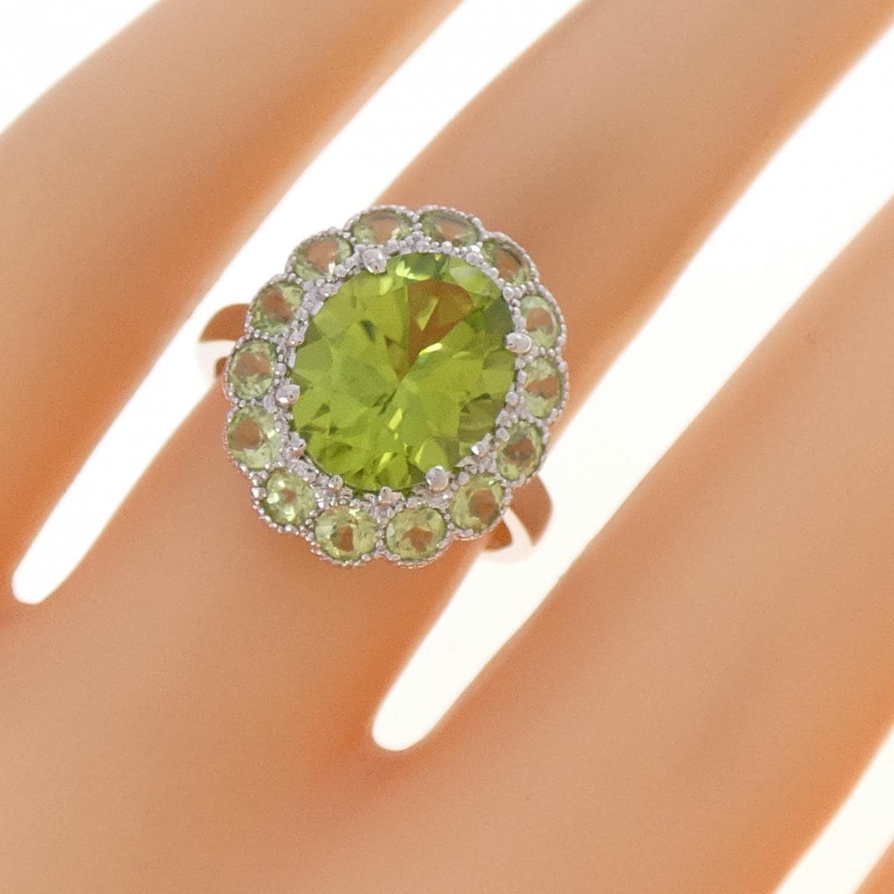 K14WG ペリドット リング 3.13CT