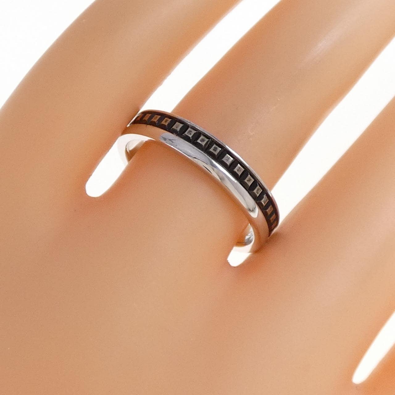 Boucheron Quatre黑色戒指