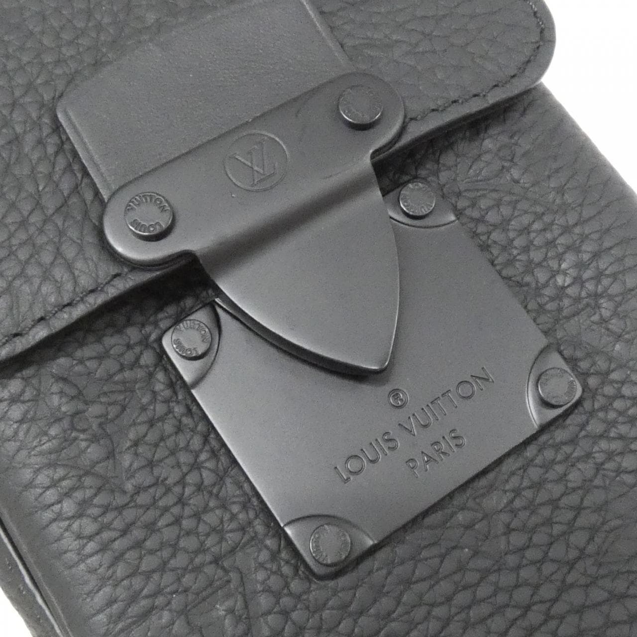 ルイヴィトン トリヨン モノグラム Sロック ヴェルティカル ウエアラブル ウォレット M81524 ショルダーバッグ