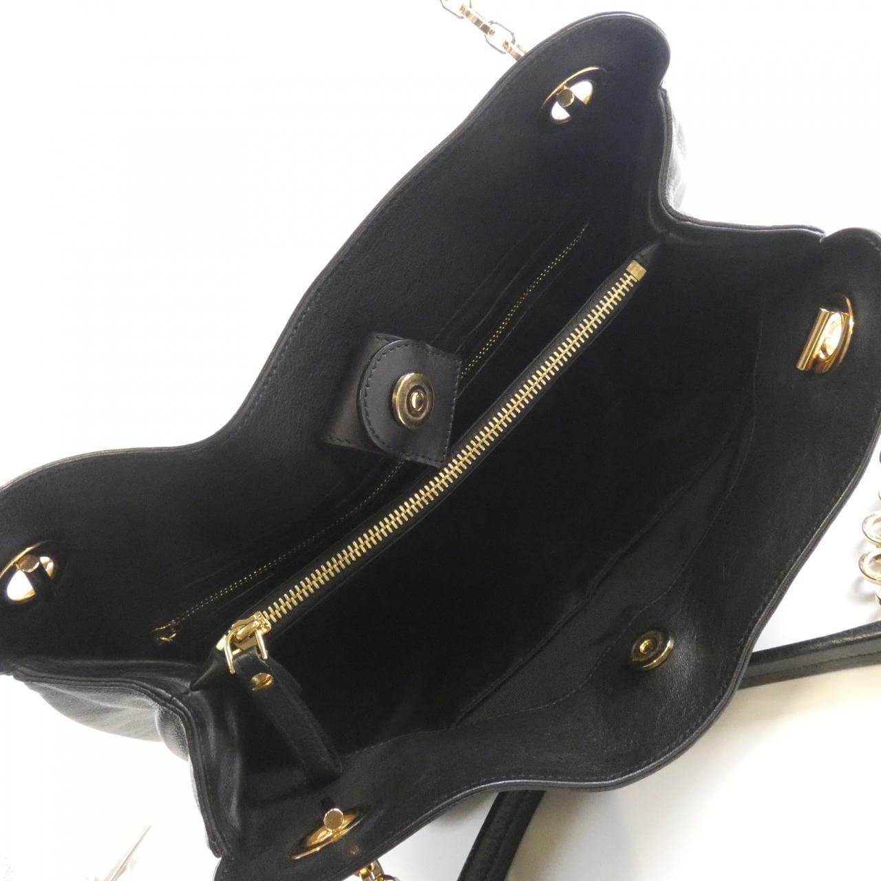 サルヴァトーレフェラガモ 21 E437 ショルダーバッグ