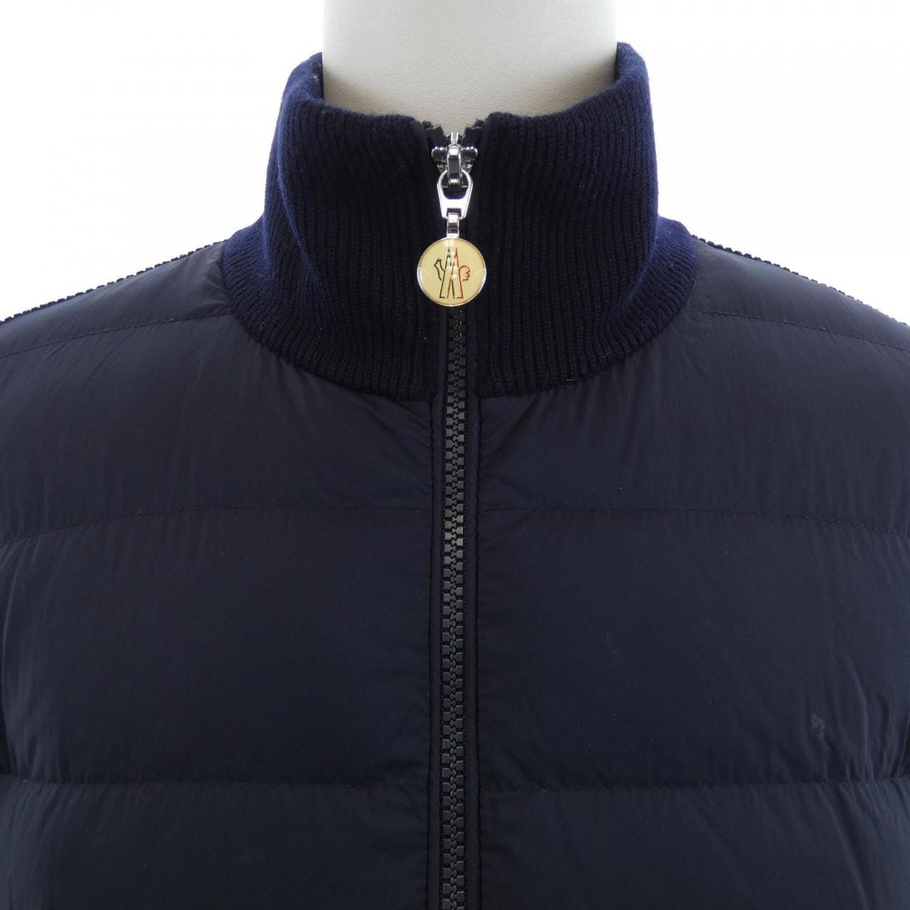 モンクレール MONCLER 20919B00007 ダウンジャケット