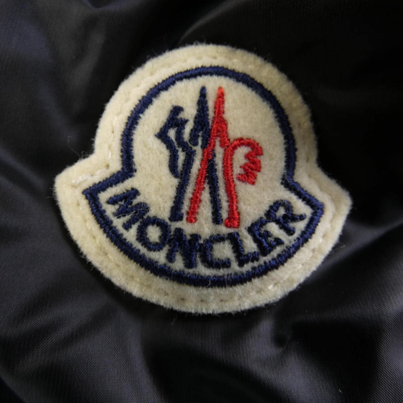 モンクレール MONCLER ダウンジャケット