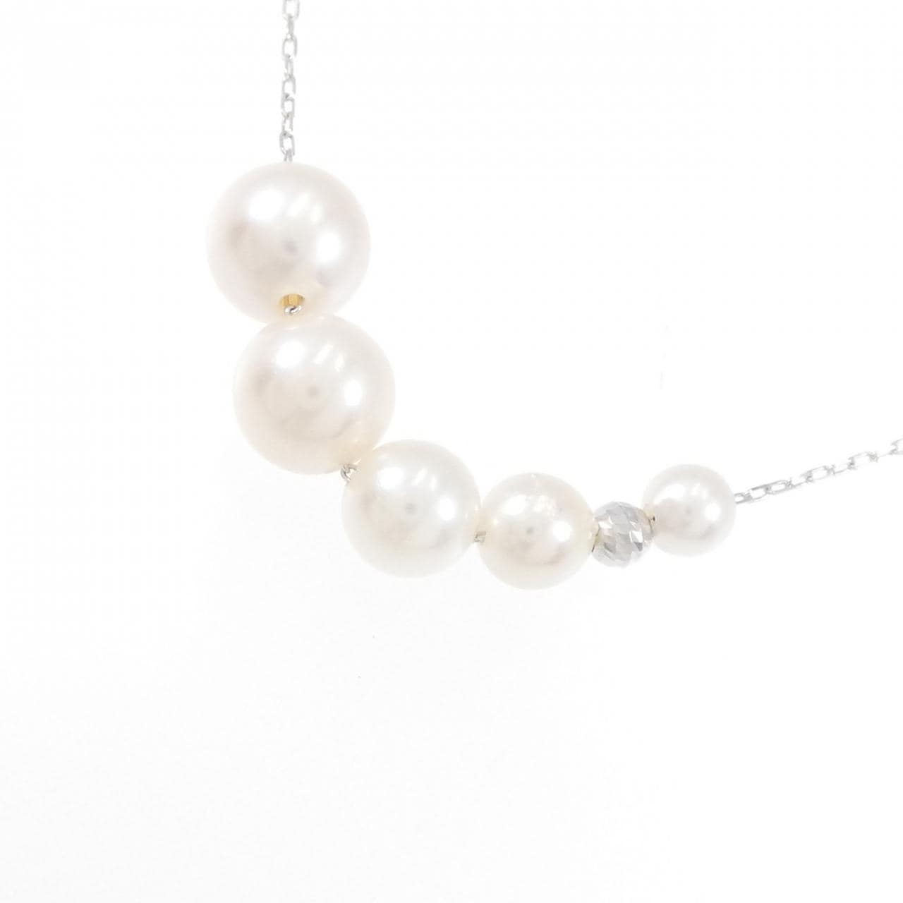 K18WG Akoya pearl necklace
