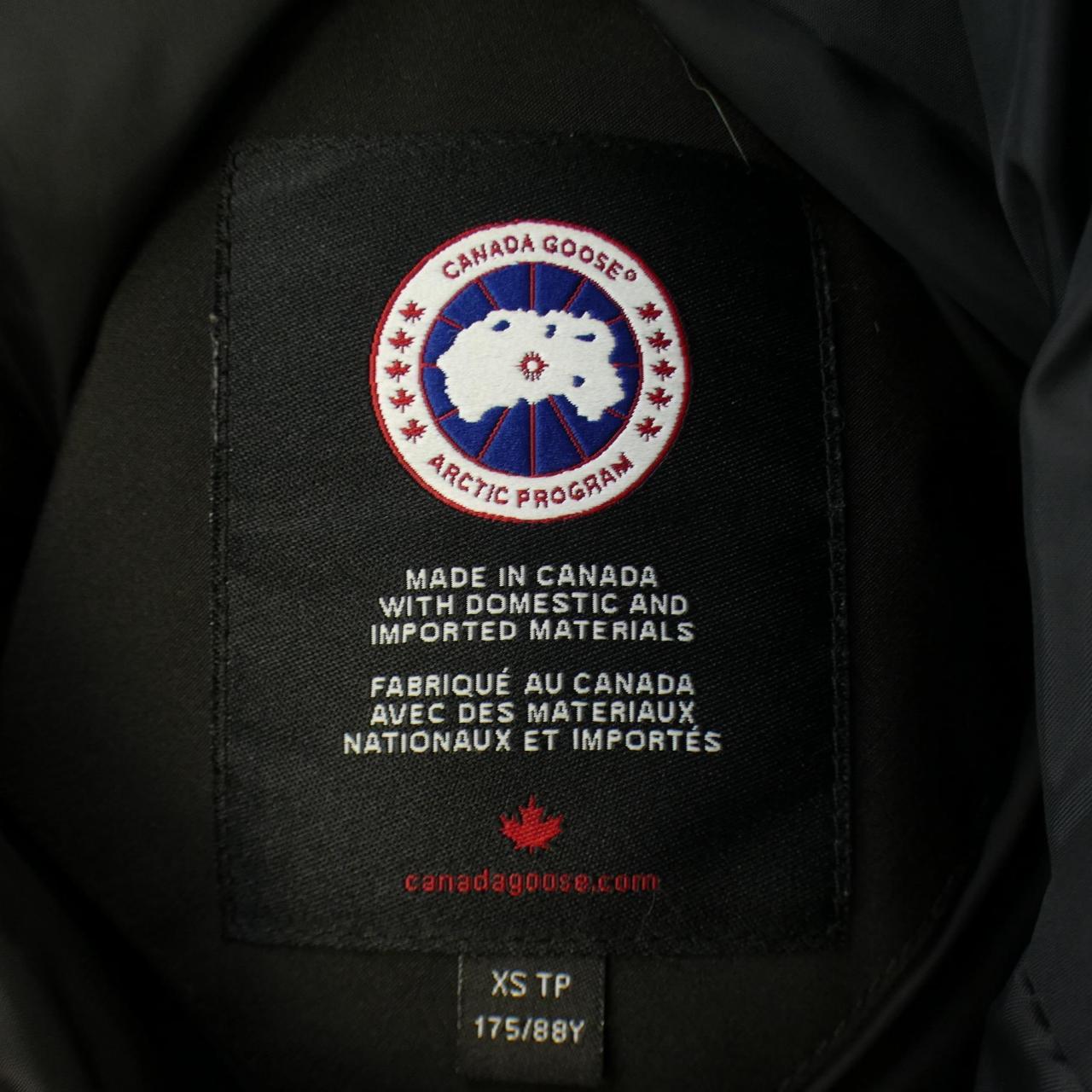 Canada goose CANADA GOOSE down jacket