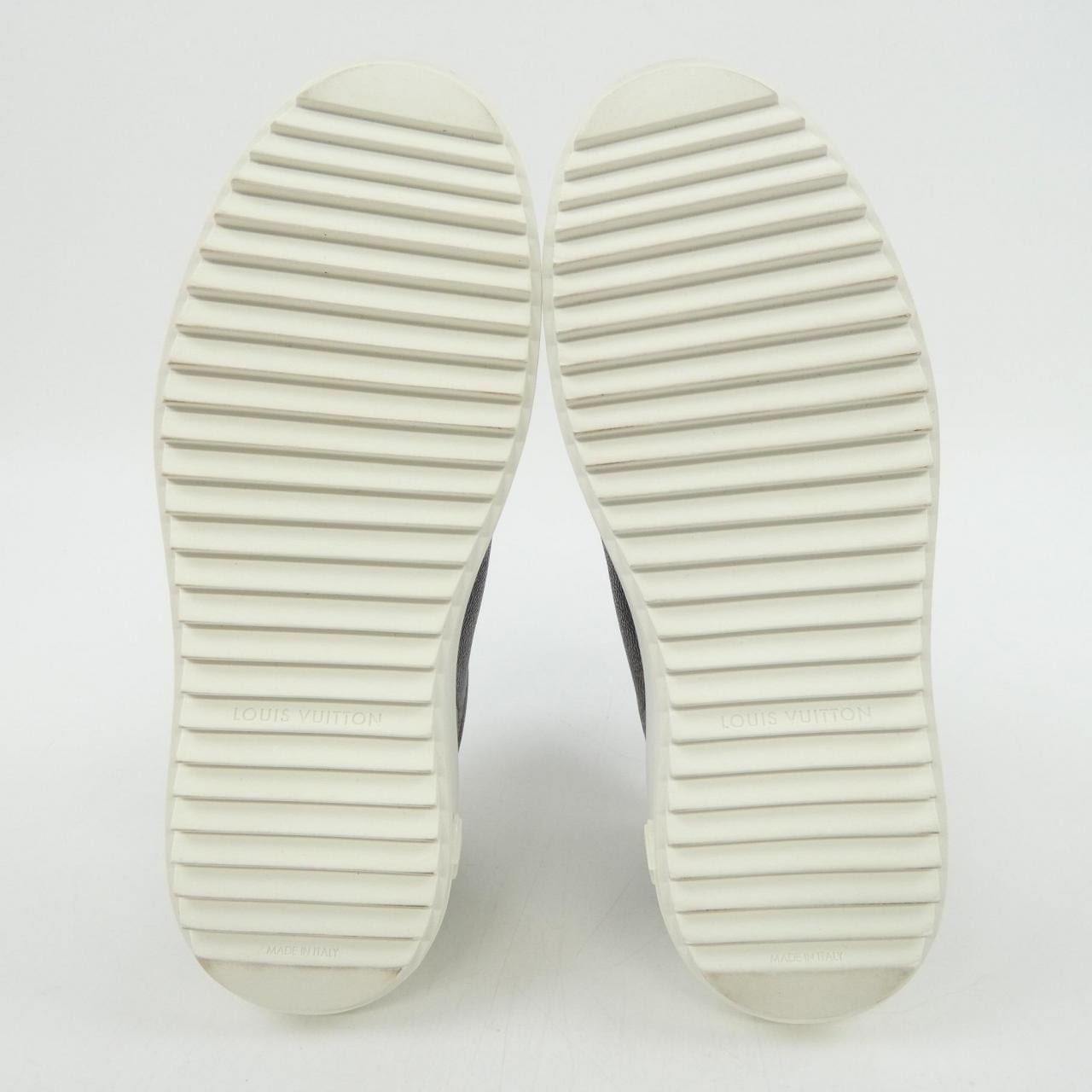 ルイヴィトン LOUIS VUITTON タイムアウトライン スニーカー