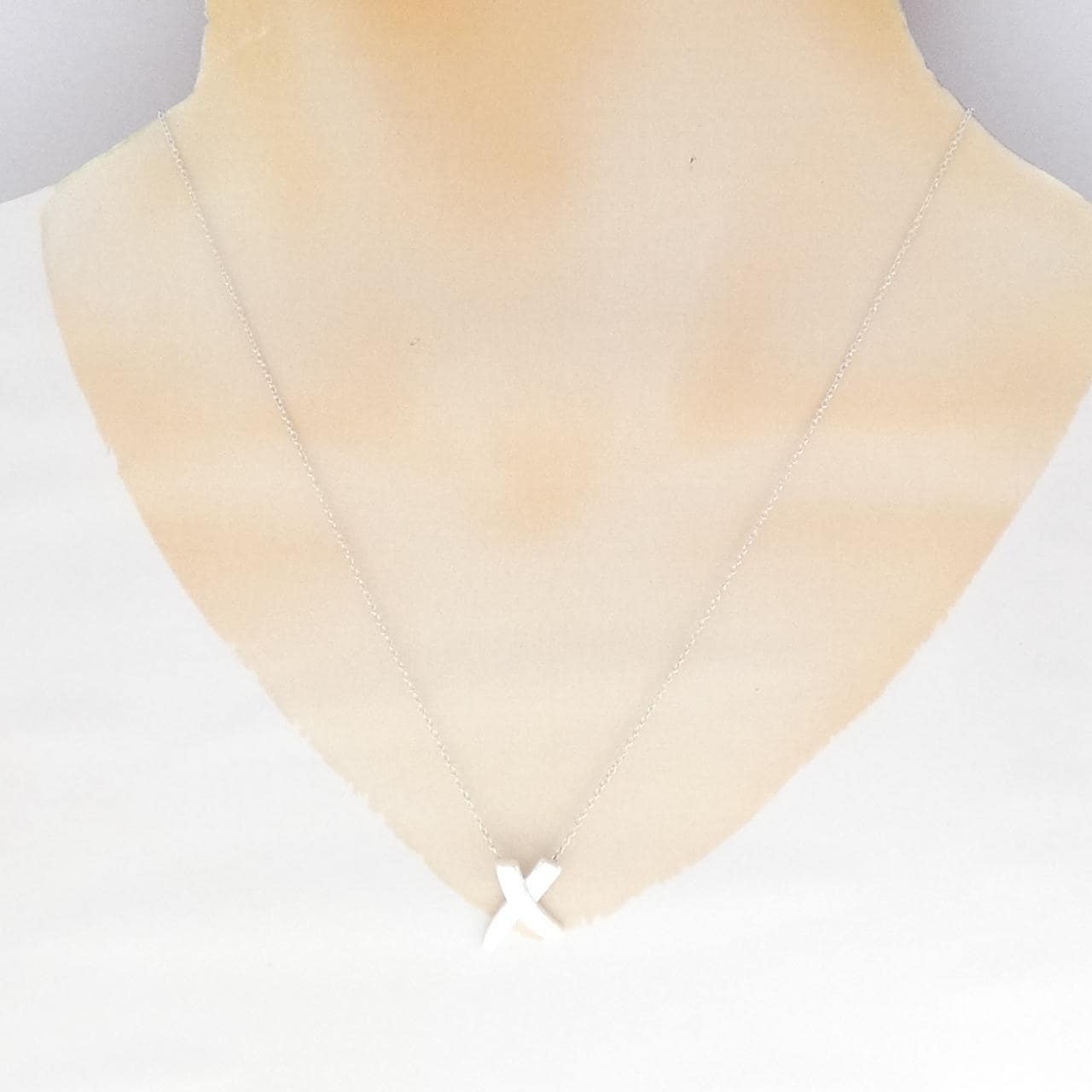 TIFFANY kiss necklace