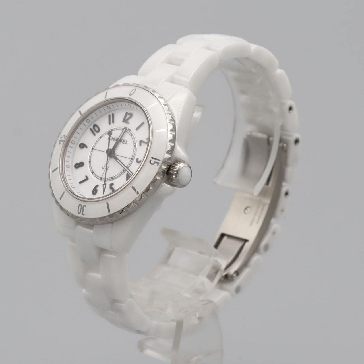 CHANEL J12 33mm H5698 ホワイト セラミック コメ兵｜シャネル J12 33mmセラミック H5698 セラミック クォーツ