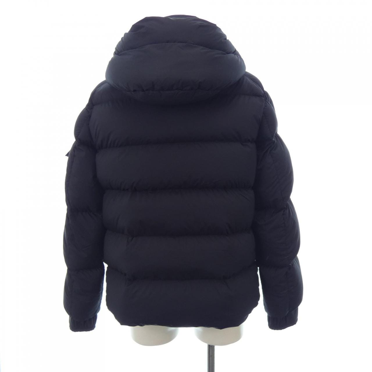 モンクレール MONCLER ダウンジャケット