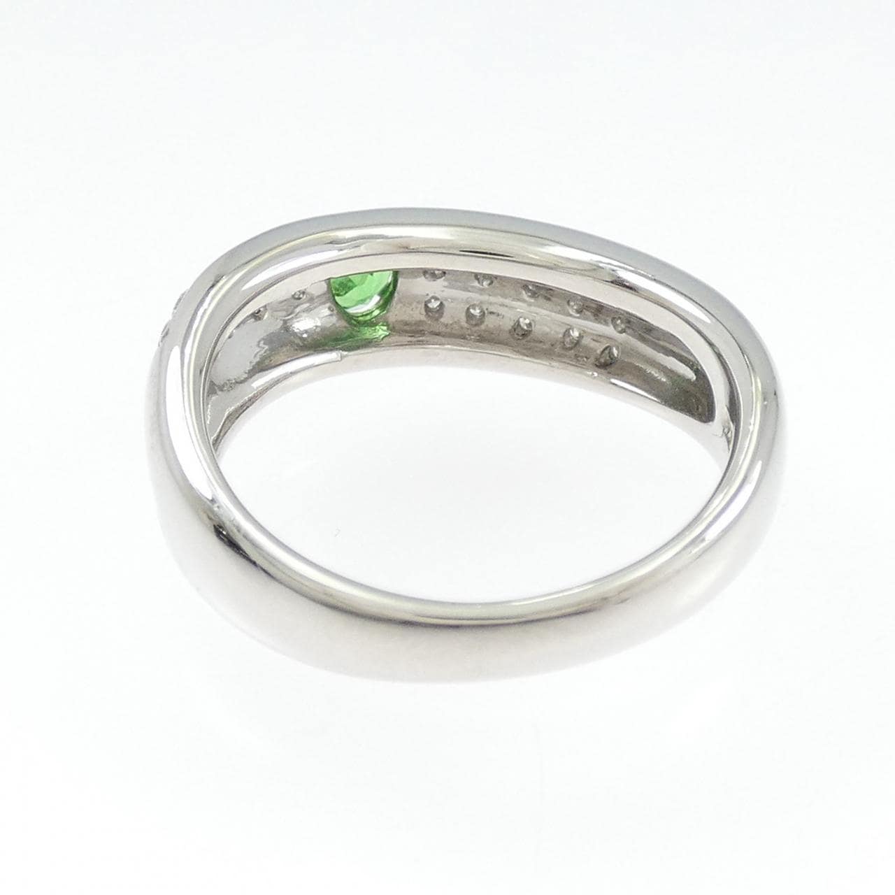 PT900 グリーンガーネット リング 0.177CT