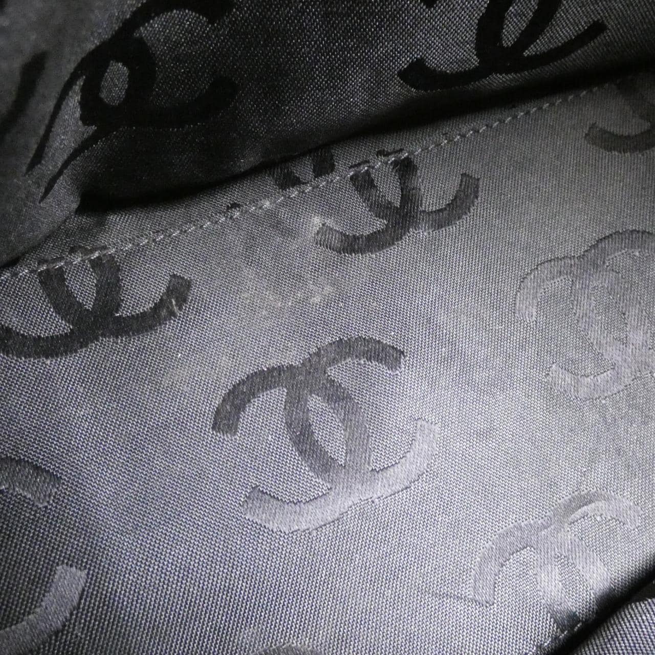 シャネル ショルダーバッグ