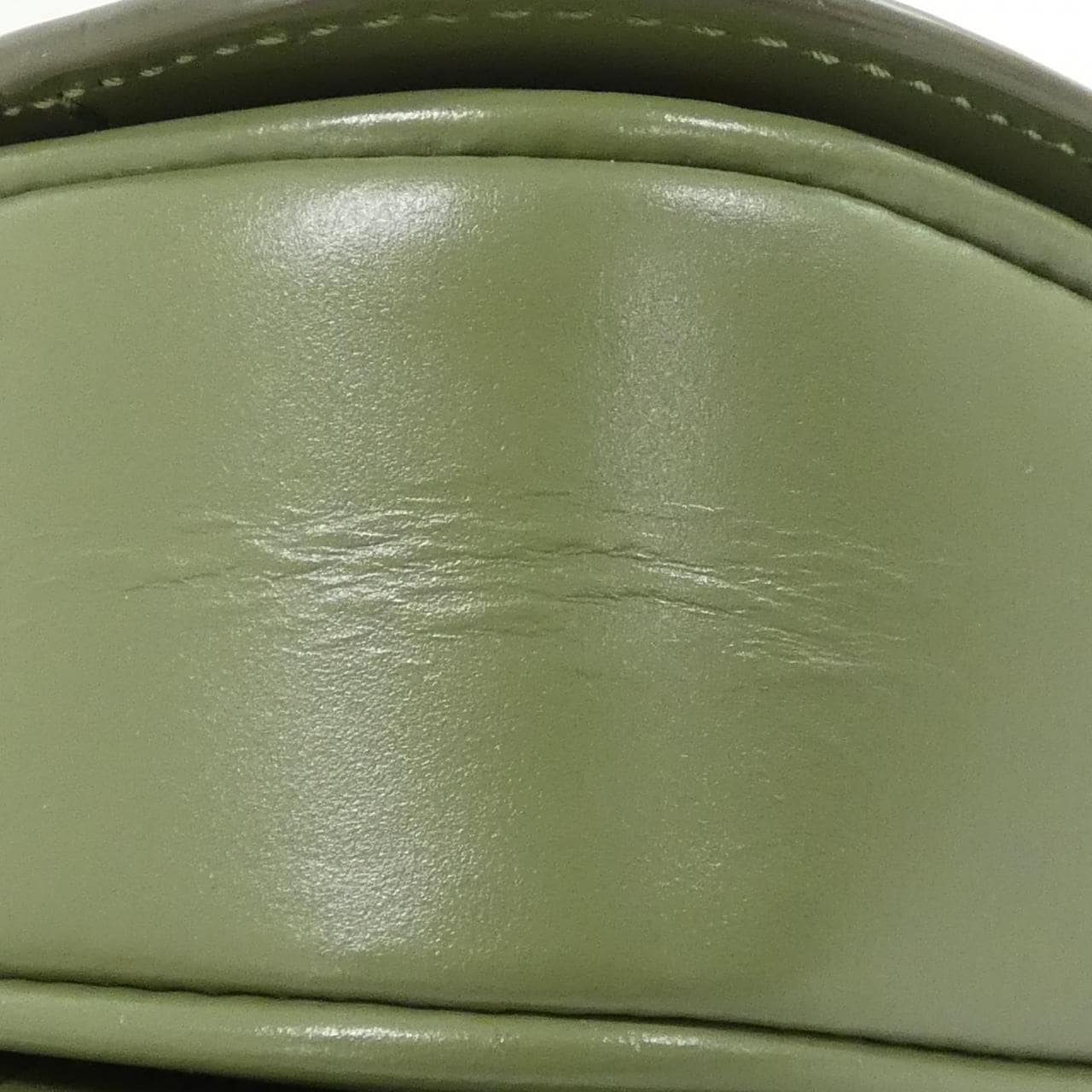 セリーヌ クラシック トリオンフ 187363BF4 ショルダーバッグ